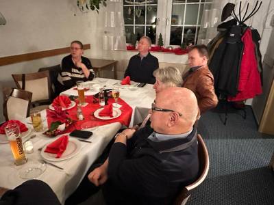 In harmonischer Atmosphäre fand unsere diesjährige Weihnachtsfeier im Gasthof Zur Mühle in Munderloh statt. Wir haben an dem Abend Helmut Förster, Hans-Gerd und Brigitte Behrens  für 50 Jahre Mitgliedschaft und ihr starkes Engagement  in der CDU geehrt und ihnen die Ehrenurkunde überreicht. 