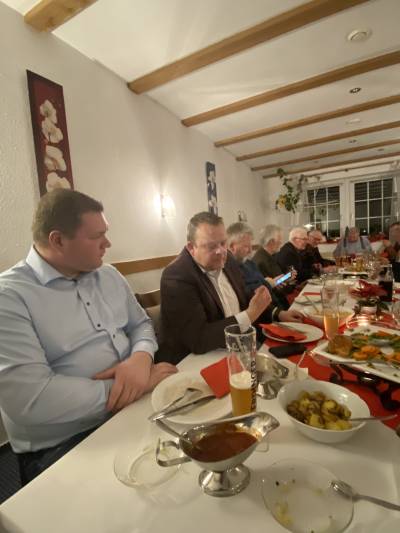 In harmonischer Atmosphäre fand unsere diesjährige Weihnachtsfeier im Gasthof Zur Mühle in Munderloh statt. Wir haben an dem Abend Helmut Förster, Hans-Gerd und Brigitte Behrens  für 50 Jahre Mitgliedschaft und ihr starkes Engagement  in der CDU geehrt und ihnen die Ehrenurkunde überreicht. 