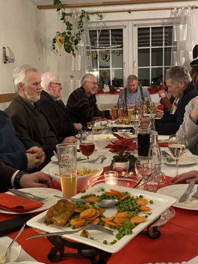 In harmonischer Atmosphäre fand unsere diesjährige Weihnachtsfeier im Gasthof Zur Mühle in Munderloh statt. Wir haben an dem Abend Helmut Förster, Hans-Gerd und Brigitte Behrens  für 50 Jahre Mitgliedschaft und ihr starkes Engagement  in der CDU geehrt und ihnen die Ehrenurkunde überreicht. 